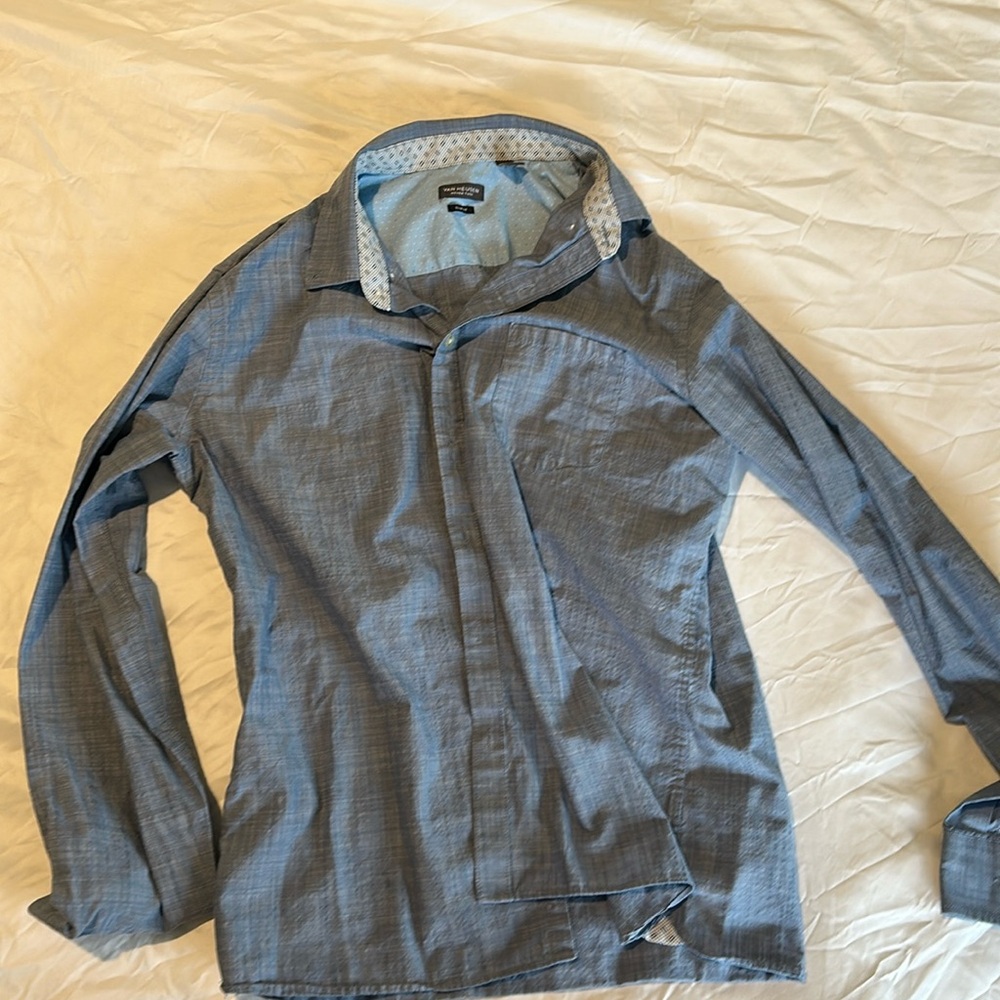Van Heusen (never tuck) button down. Slim fit. L 16 - 16 1/2. Blue.